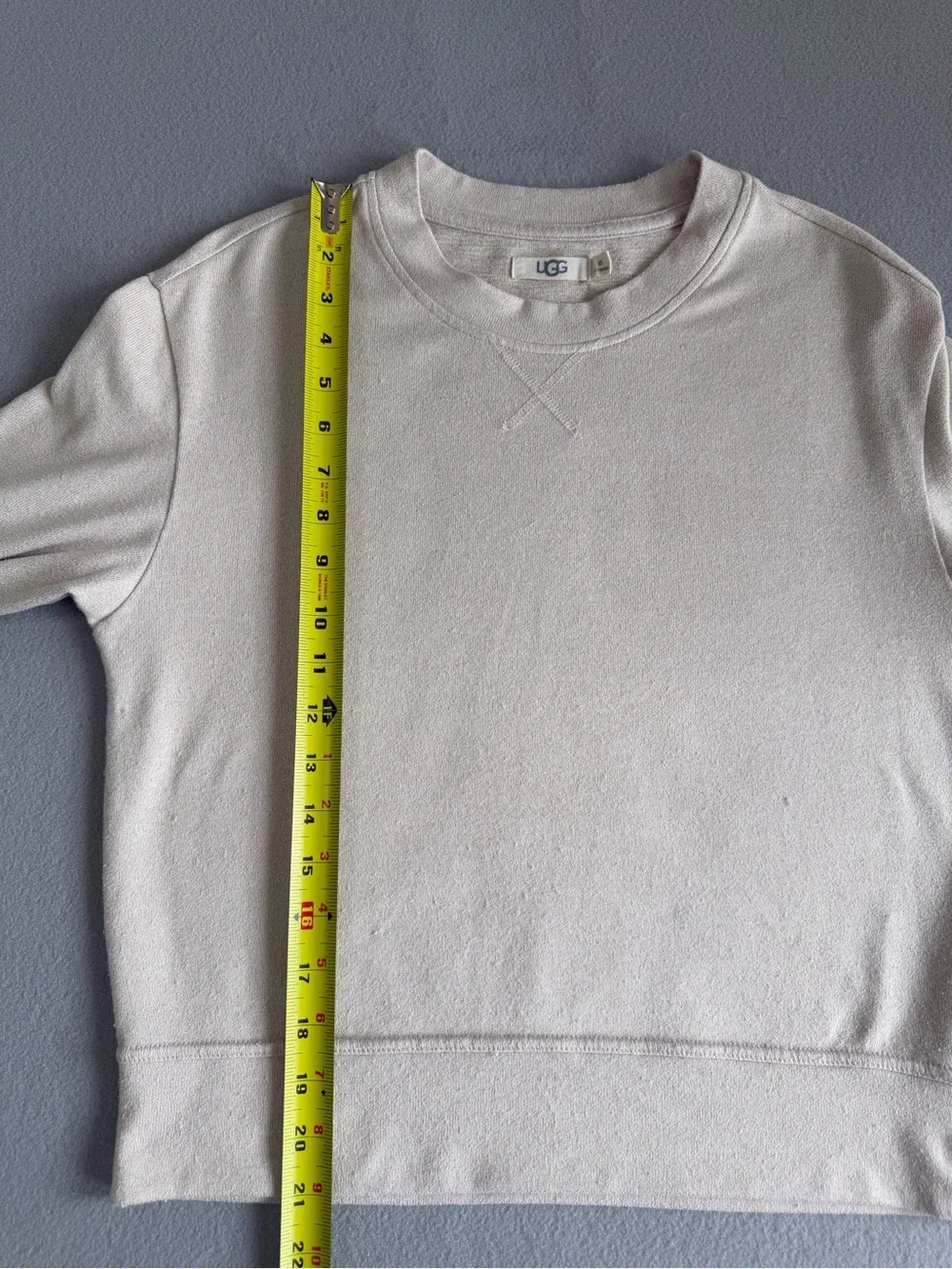 UGG Sweatshirt Pullover XS Women’s Soft Loungewear Beige Long Sleeve